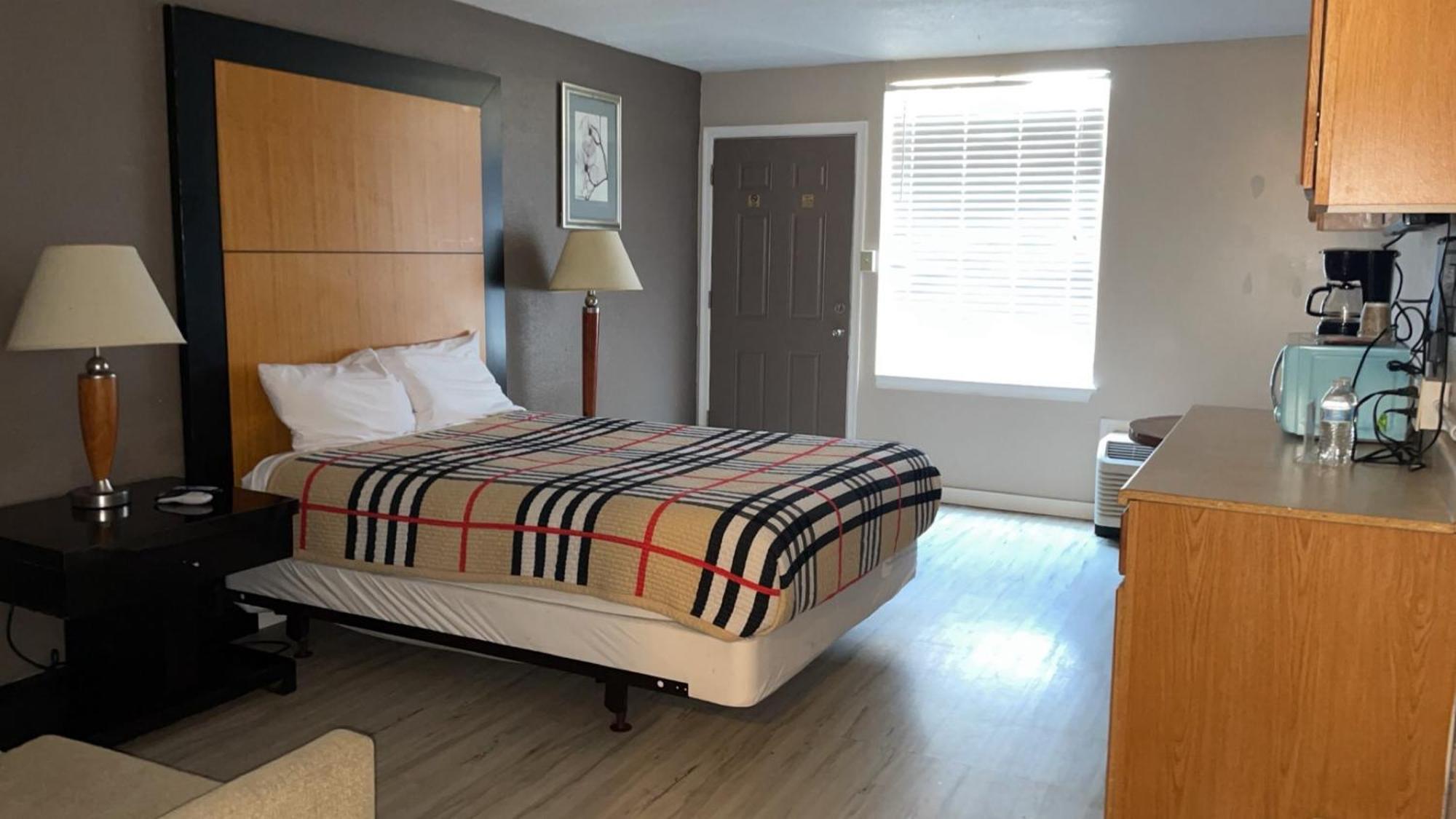 Apm Inn & Suites Martinsburg Bagian luar foto