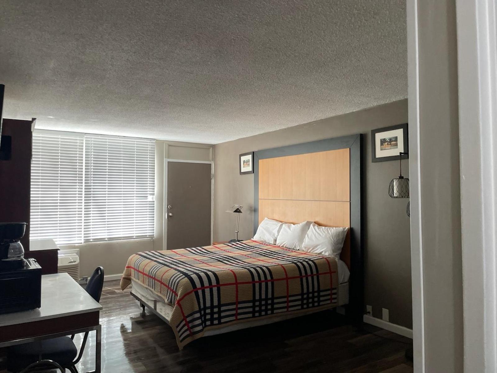 Apm Inn & Suites Martinsburg Bagian luar foto